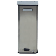 The Novocal closed waste collector made of stainless steel (70 liters) features a pedal mechanism for hands-free use and is ideal for modern spaces.