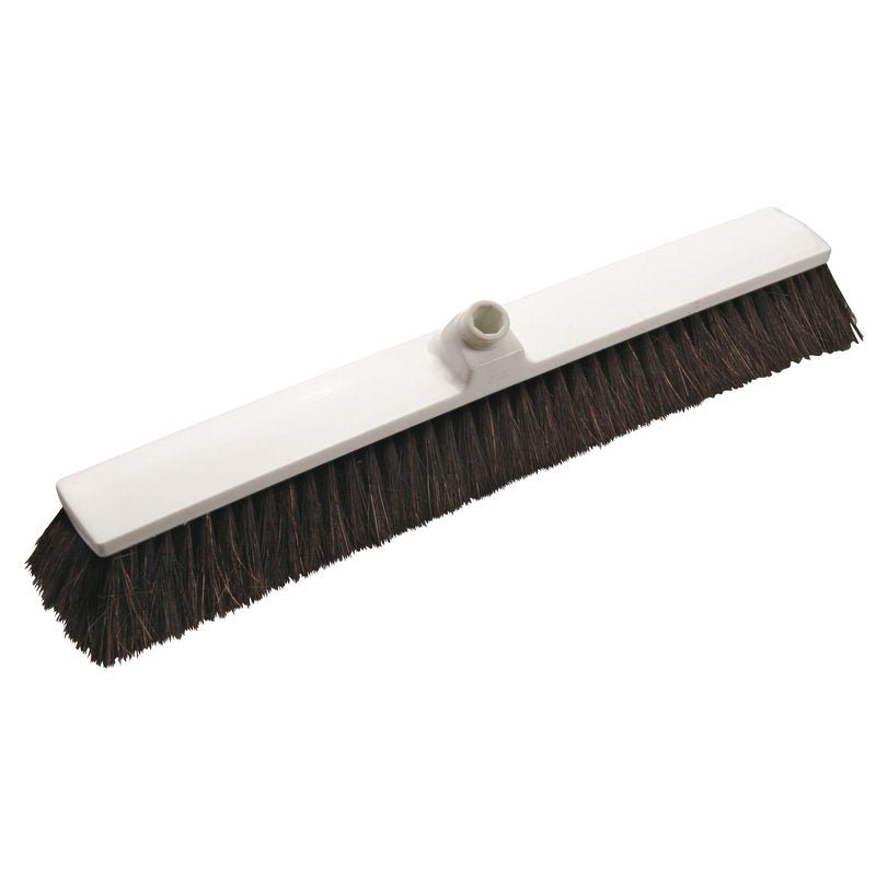 The large area broom arenga medium (600x72x65mm) from Haug Bürsten KG with medium-hard, dark arenga bristles and a white plastic body is ideal for large areas; central handle connection included. Box of 5 pieces.