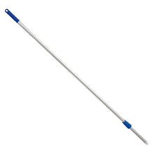 The Haug Bürsten KG ALUSTIEL is a silver aluminum mop handle with a blue grip, 1600 mm long, 22 mm outer diameter, and 1 mm wall thickness, depicted isolated on a white background.