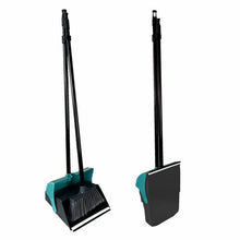 Two pictures show the Arcora Kehrset Deluxe Long Handle by Arcora International GmbH (carton, 8 pieces): one with the broom and dustpan open, the other with the dustpan closed upright. With long black handles and teal accents, ideal for floor cleaning.