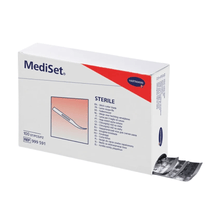 A white Hartmann box with a red stripe and the label "Sterile" contains 100 sterile blades, some of which protrude. Several languages are visible. Brand: Paul Hartmann AG.