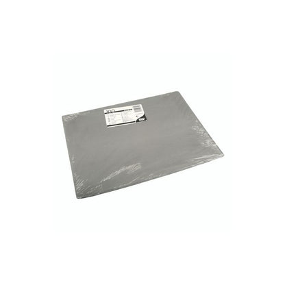 A stack of PAPSTAR 100 placemats, paper 30 x 40 cm from PAPSTAR GmbH is packed in a transparent plastic packaging with a white product label on top.