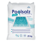 A 25 kg bag of Salinen pool salt, pure evaporated salt without anti-caking agents, labeled "without anti-caking agents" and described as "fine pool salt" from Austria. The product advertises refined pool salt for water.