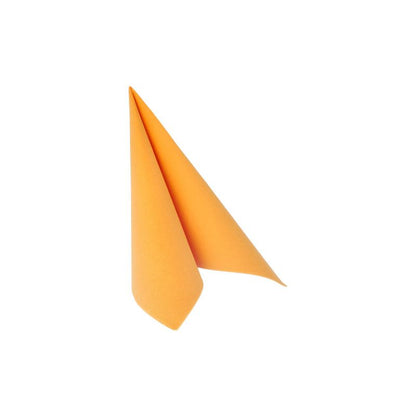 In front of a simple white background, an orange paper airplane evokes the special charm of a special table decoration. Its clear lines and confident stance reflect the elegance of the napkins from the "ROYAL Collection" by PAPSTAR GmbH, which are 40 cm x 40 cm in size and 1/4 folded.
