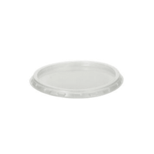 Against a white background, a Starpak lid for dressing cups is depicted, a round, transparent plastic lid with a diameter of 7.1 cm and a small rim.
