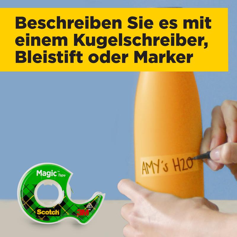 A hand writes "AMY'S H2O" on an orange bottle with a black marker. In the foreground is a roll of Scotch® Magic™ Invisible Tape, refill pack (1 roll, 19 mm x 25 m) from 3M Deutschland GmbH. The text above encourages labeling.